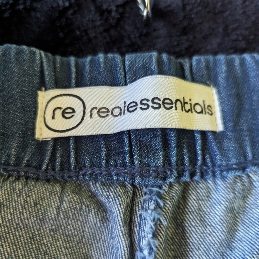 NWOT Real Essentials Blue Denim Color Pull On Shorts 3X - Picture 2 of 4
